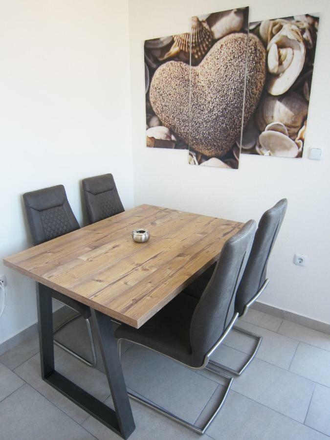 M&B guest house Srima Extérieur photo