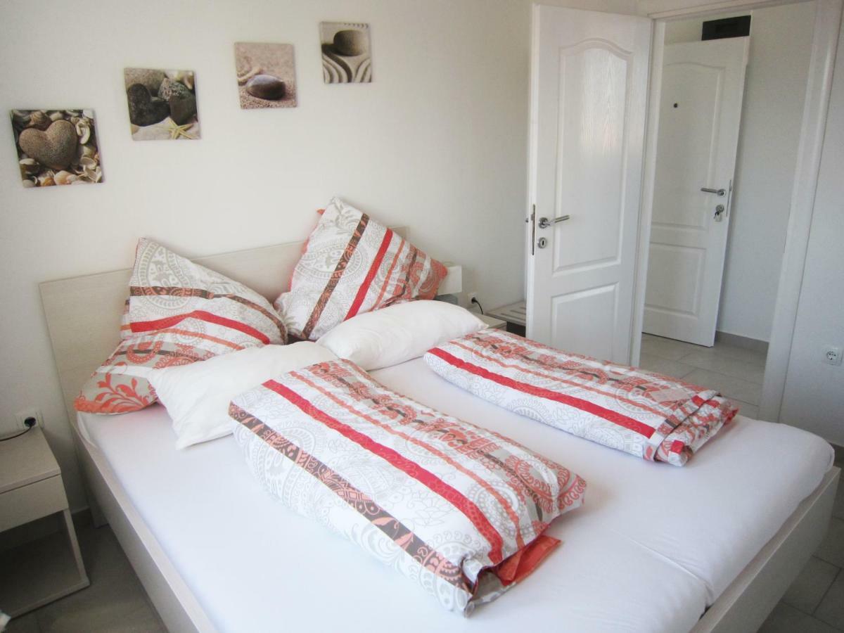 M&B guest house Srima Extérieur photo