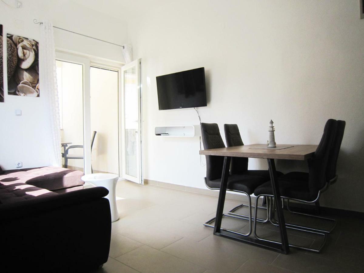 M&B guest house Srima Extérieur photo